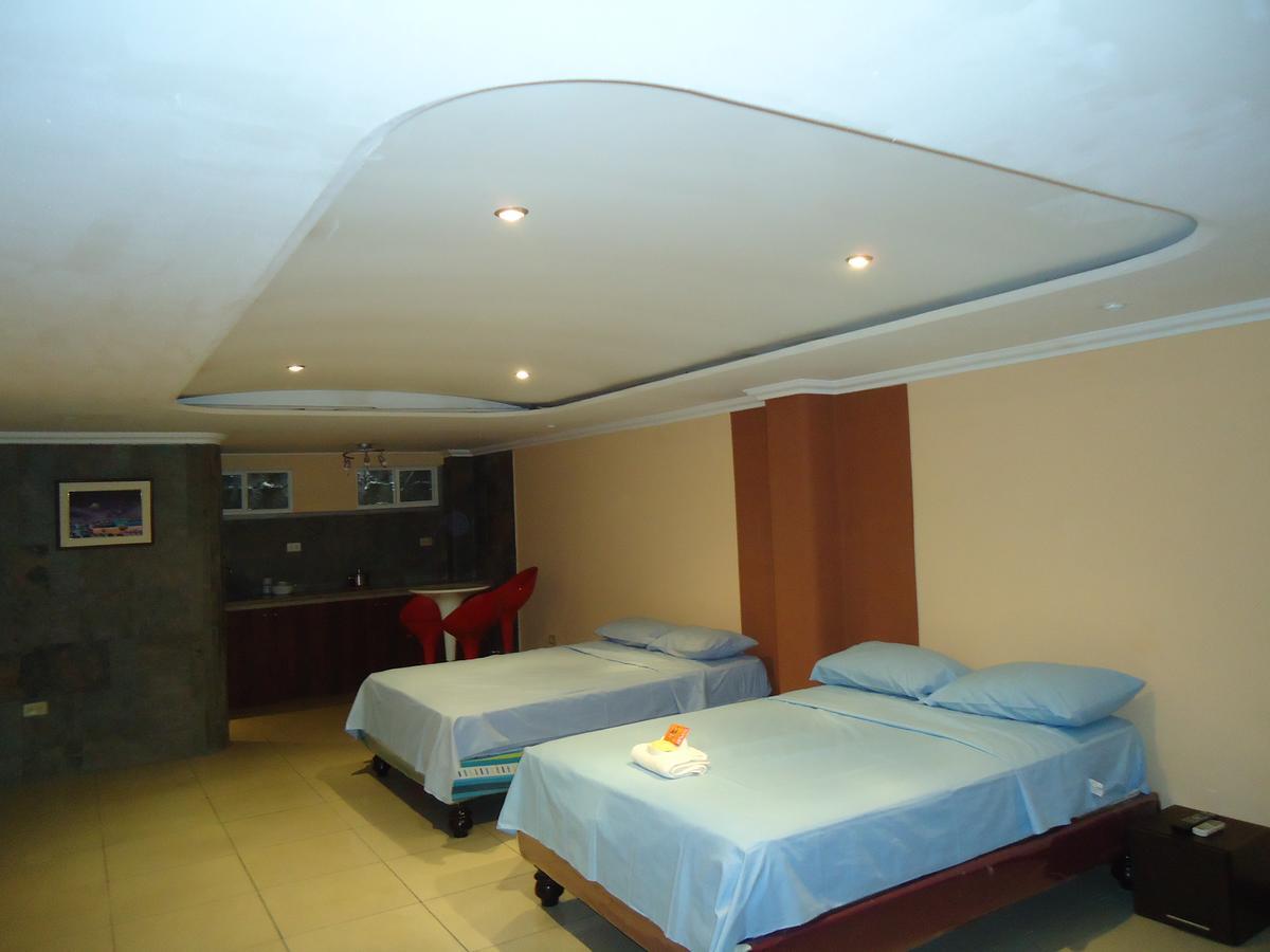 Hostaling Guayaquil Mercedes Extérieur photo